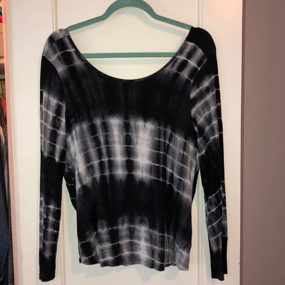 Low Back Tye Dye Top!